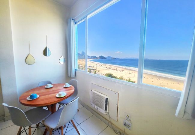 Apartamento em Rio de Janeiro - Adorável Apê na Areia de Copacabana 801